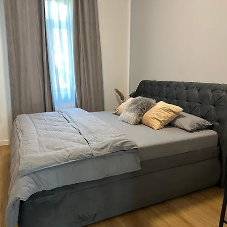 Haus Ysenburg - In Zentraler Lage - Kostenfreies Parken In Der Naehe Apartmán Kassel