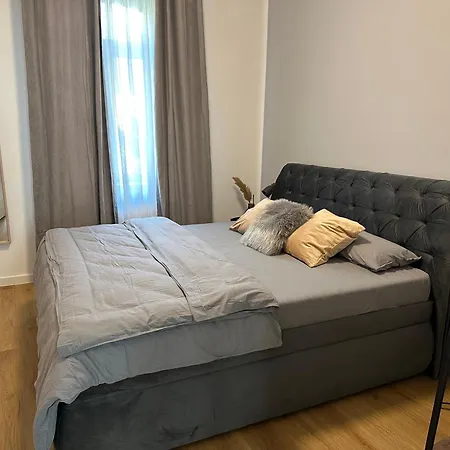 Apartmán Haus Ysenburg - In Zentraler Lage - Kostenfreies Parken In Der Naehe Kassel