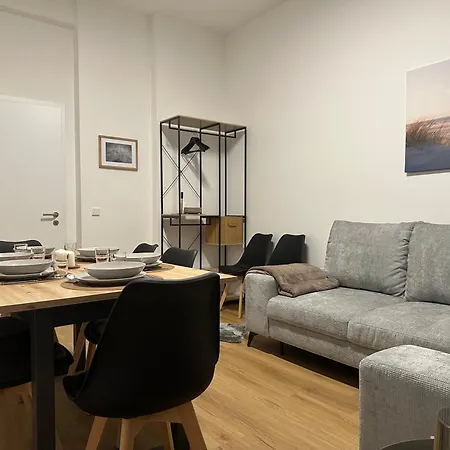 Neueroeffnung - Haus Ysenburg - In Zentraler Lage