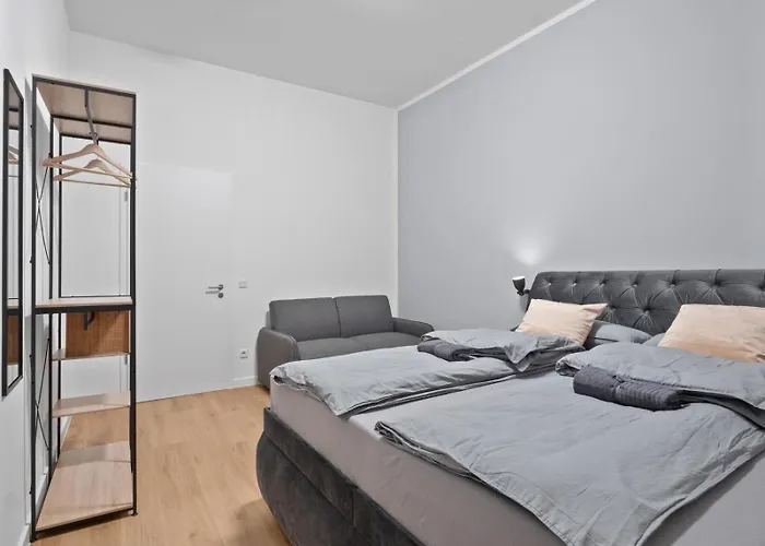 Haus Ysenburg - In Zentraler Lage - Kostenfreies Parken In Der Naehe - Sehr Gute Anbindung An Oeffentliche Verkehrsmittel Kassel